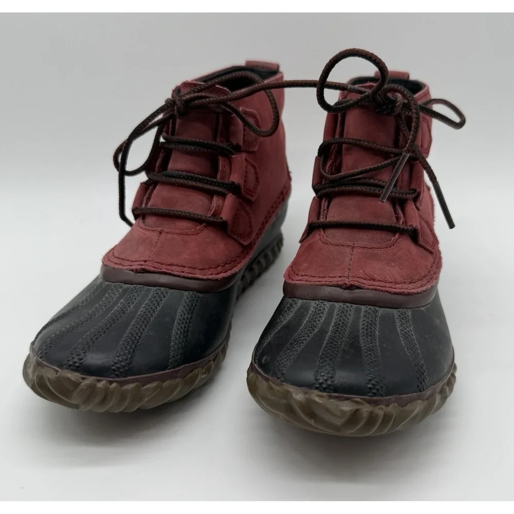 Sorel Boots‎ Women's Sz 6 Red Nubuck Leather Waterproof Ankle Out N About